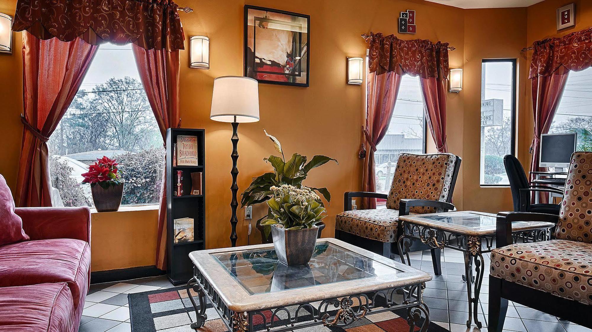 Hotel Econo &
