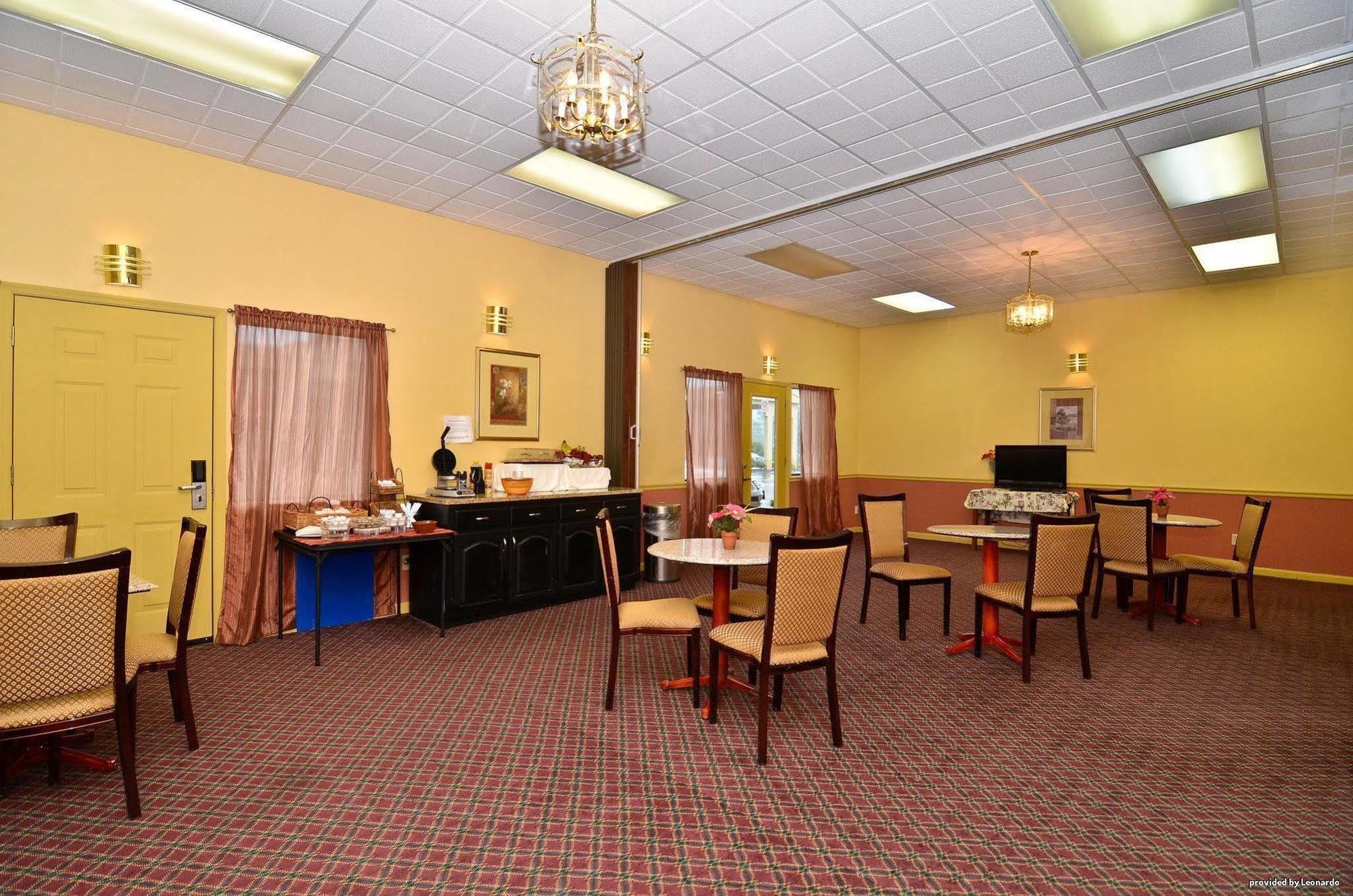 Econo Inn&suites 2*